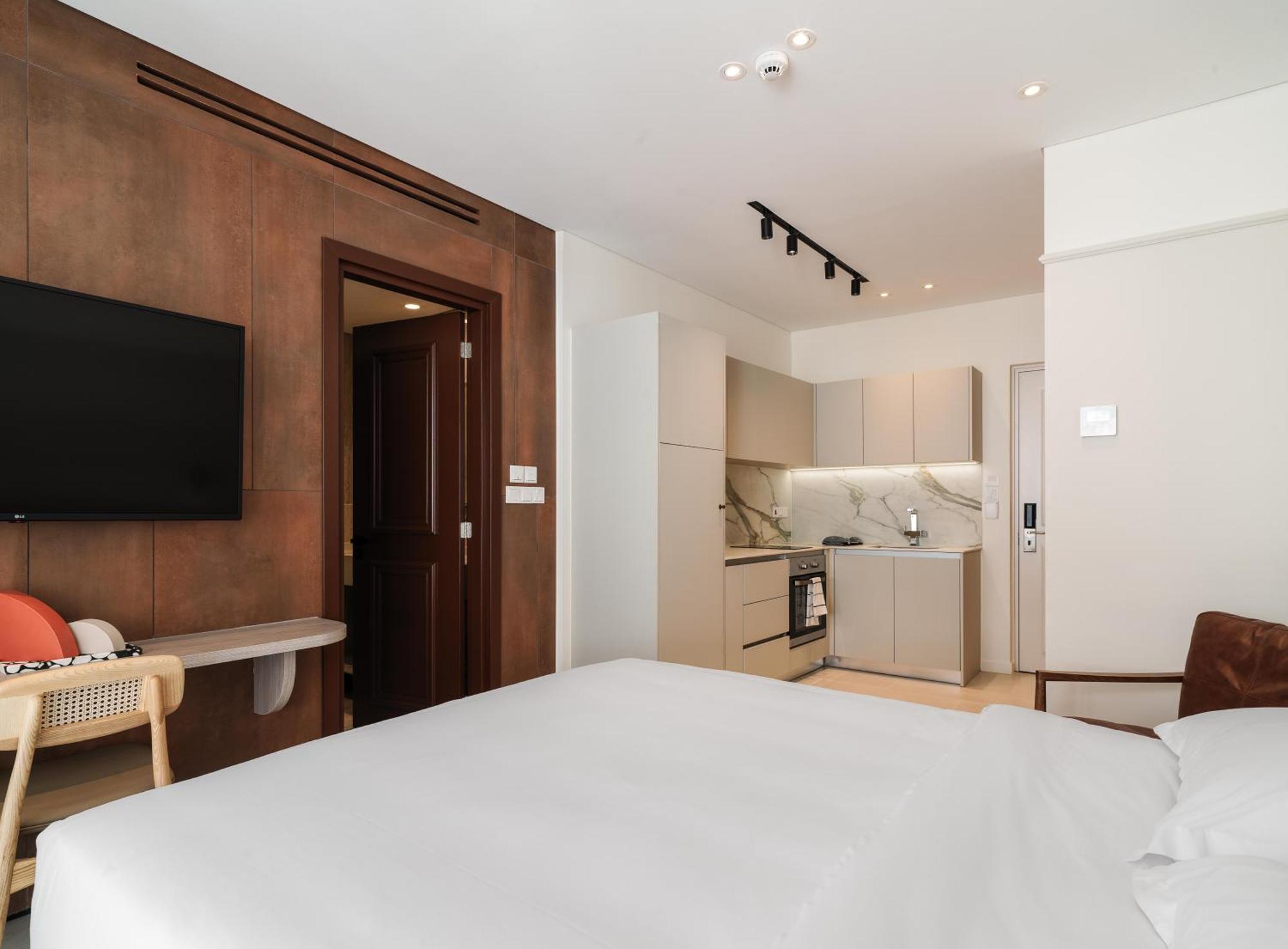 Liv Mackenzie Beach Suites Larnaca Adults Only Exterior photo